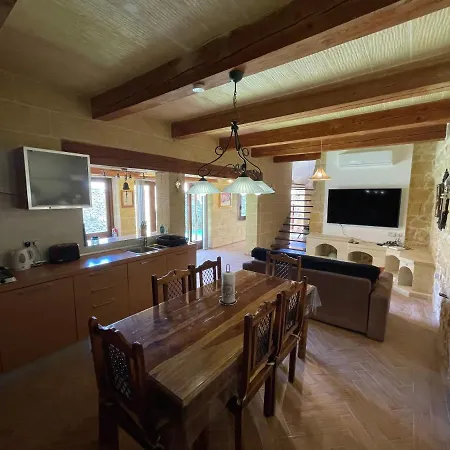 Willa Tac-cikkarell Farmhouse Xewkija